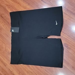NWT plus size Nike knit bike shorts